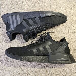 Adidas Black NMD_R1 V2 All Black Men's Training Sneakers sz 14